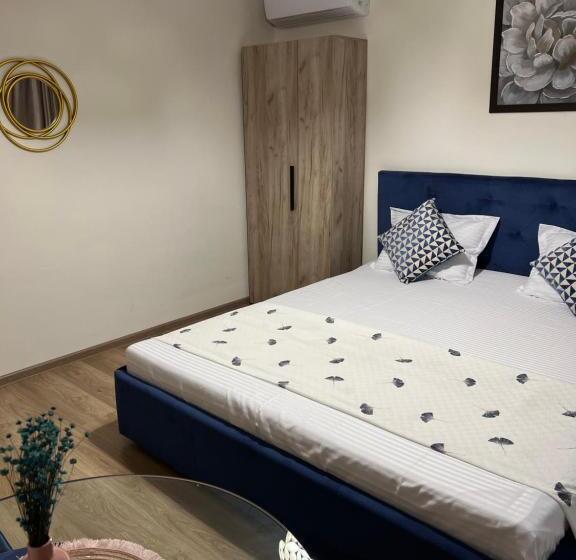 بنسيون La Mosie