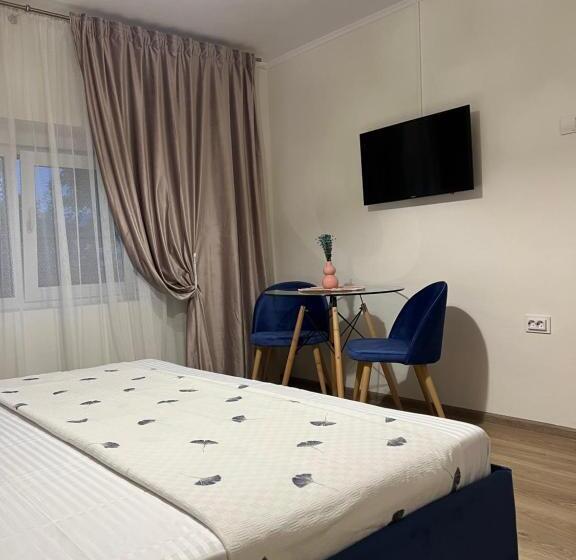 بنسيون La Mosie