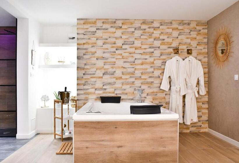 ペンション Les Nuits D Olympe   Suite & Spa Privatif