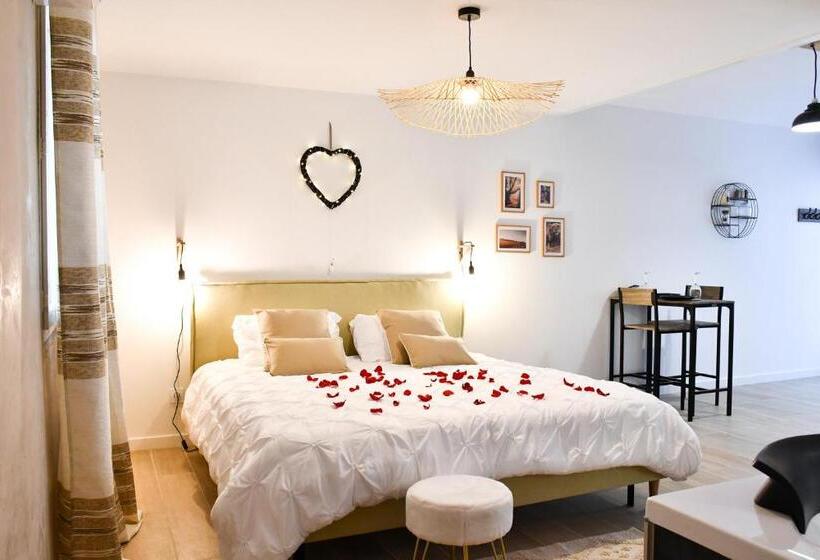 ペンション Les Nuits D Olympe   Suite & Spa Privatif