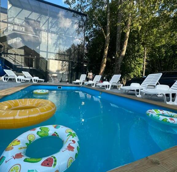 پانسیون Lt11 777 Edition