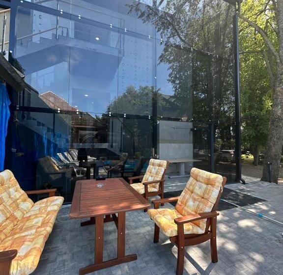 پانسیون Lt11 777 Edition