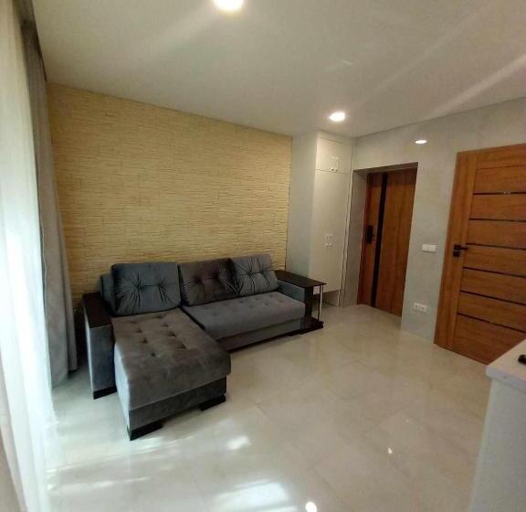 پانسیون Lt11 777 Edition