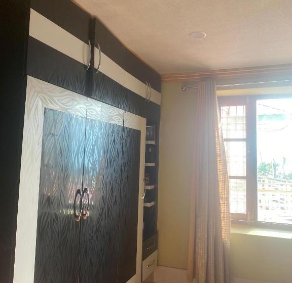 Пансион Oyo Home Home Of Peace & Radiance