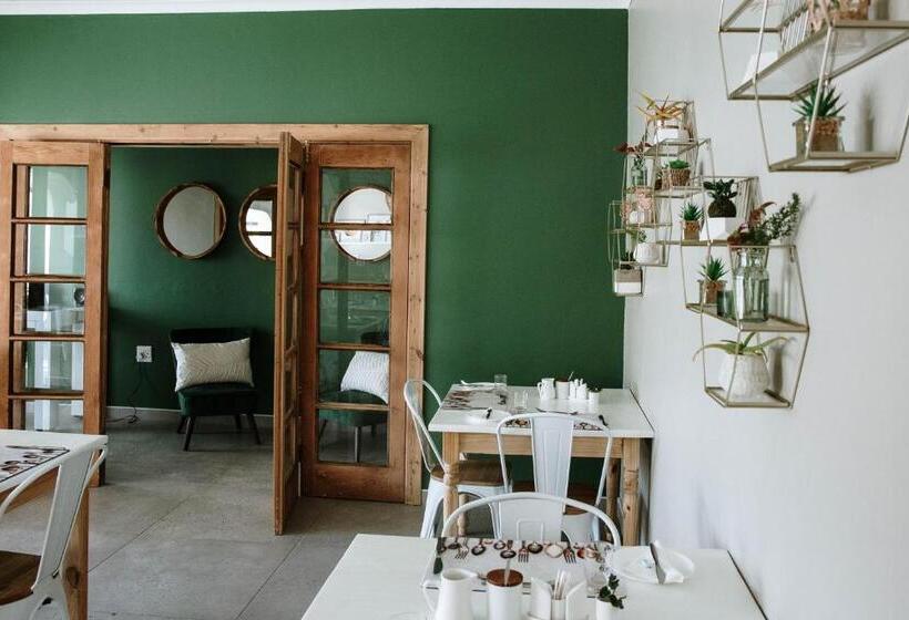 ペンション Terebinte