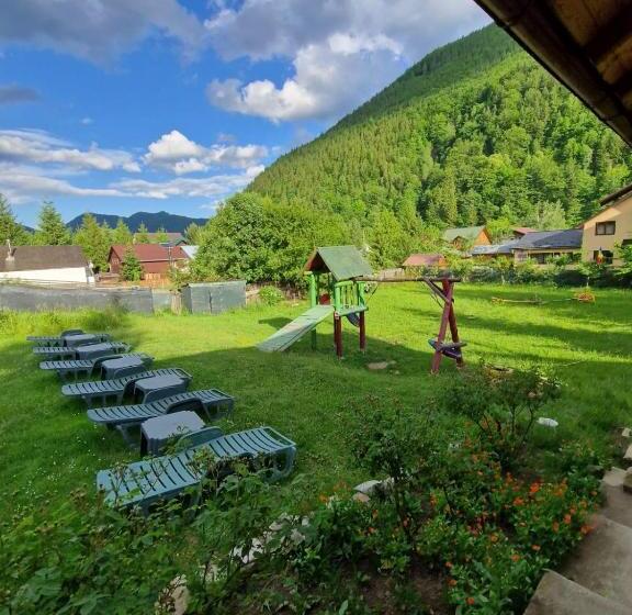 Pensiunea Rossvillas!!