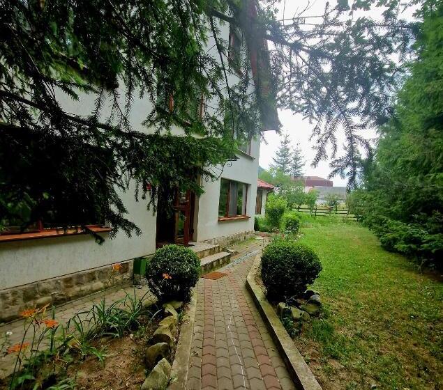 Pensiunea Rossvillas!!