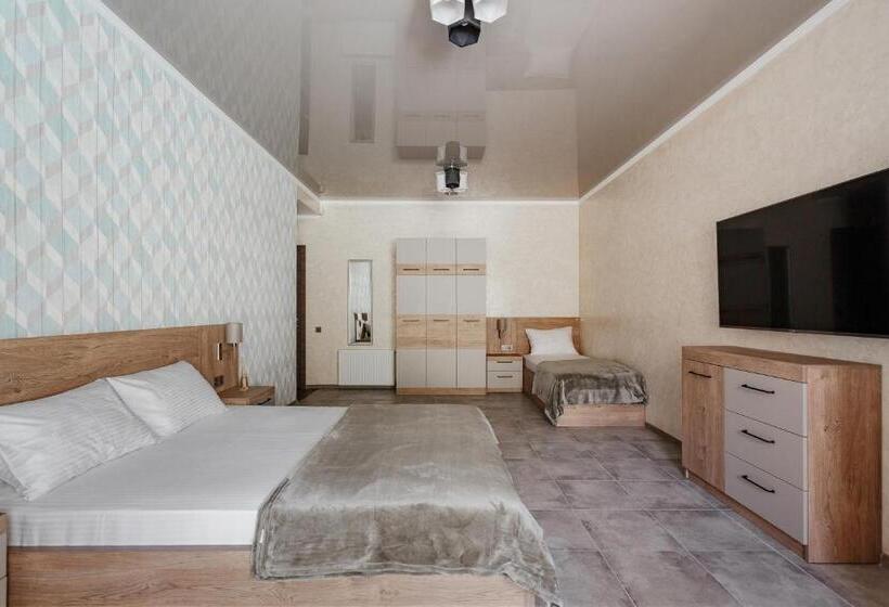 Yudgi   Home