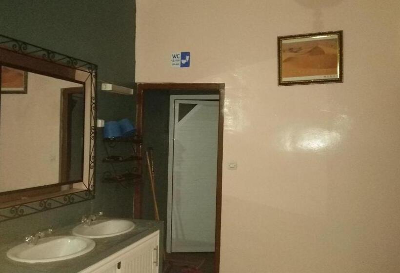 הוסטל Auberge De La Jeunesse