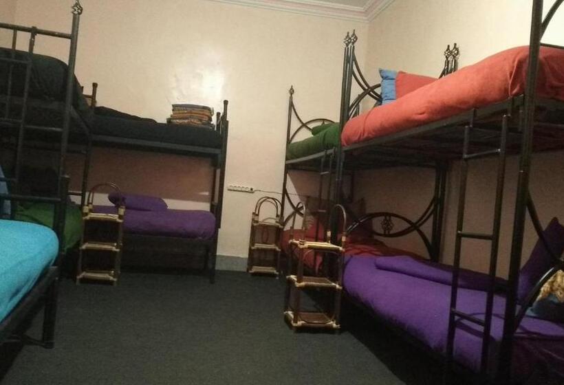 הוסטל Auberge De La Jeunesse