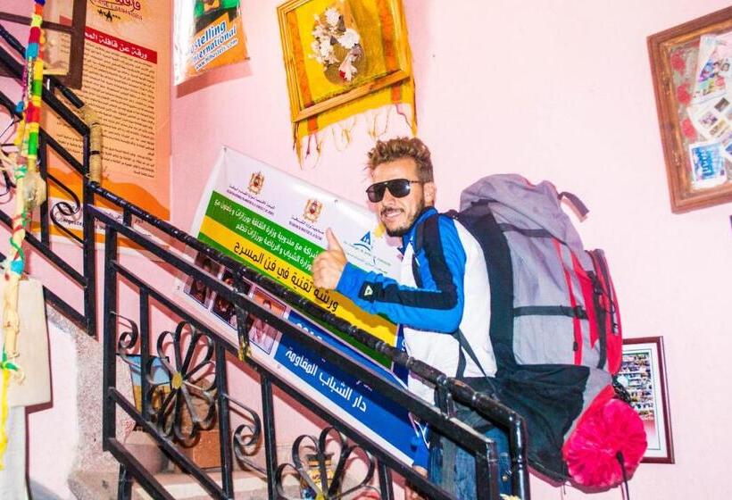 הוסטל Auberge De La Jeunesse