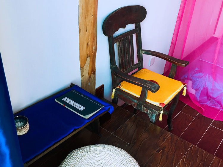 ユースホステル Living Art Museum Inn