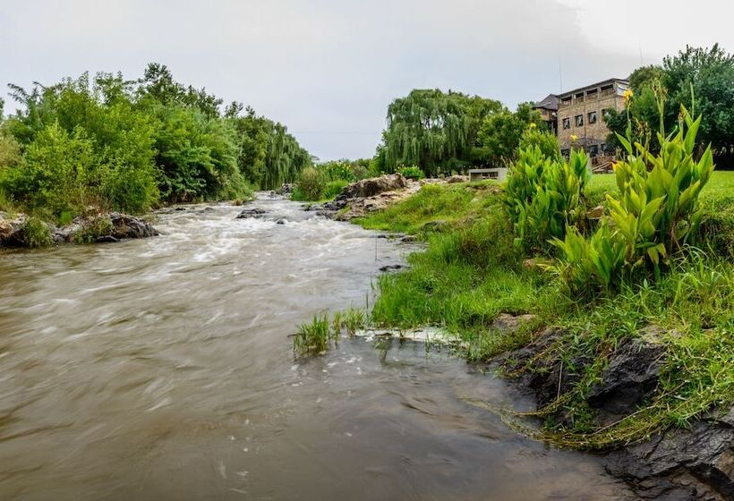 민박 23 On Riverside