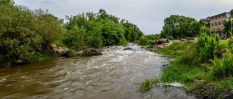 민박 23 On Riverside