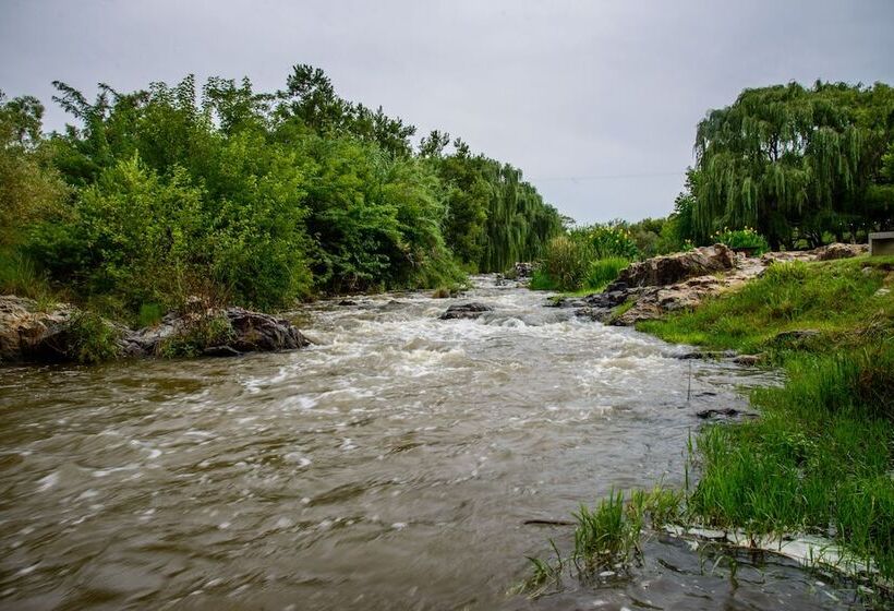 민박 23 On Riverside
