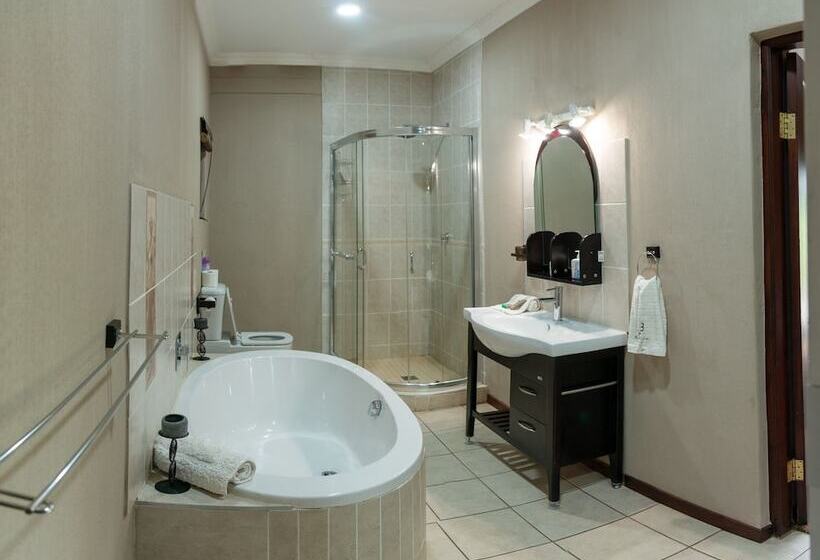 민박 23 On Riverside