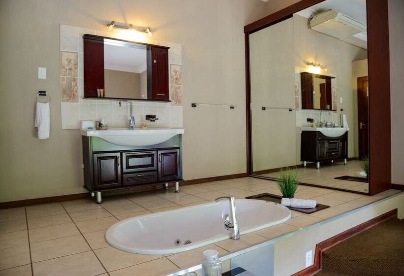 민박 23 On Riverside