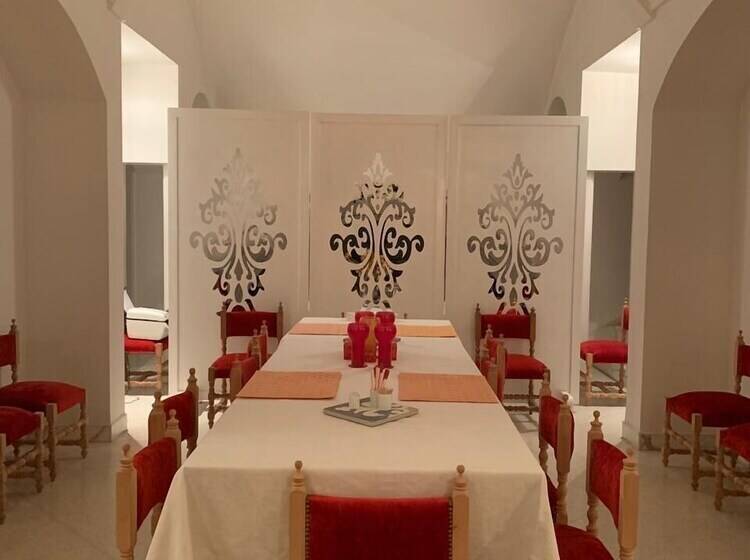 تختخواب و صبحانه Dar Esma