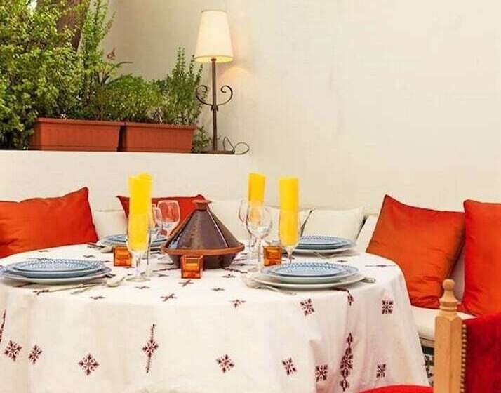 تختخواب و صبحانه Dar Esma