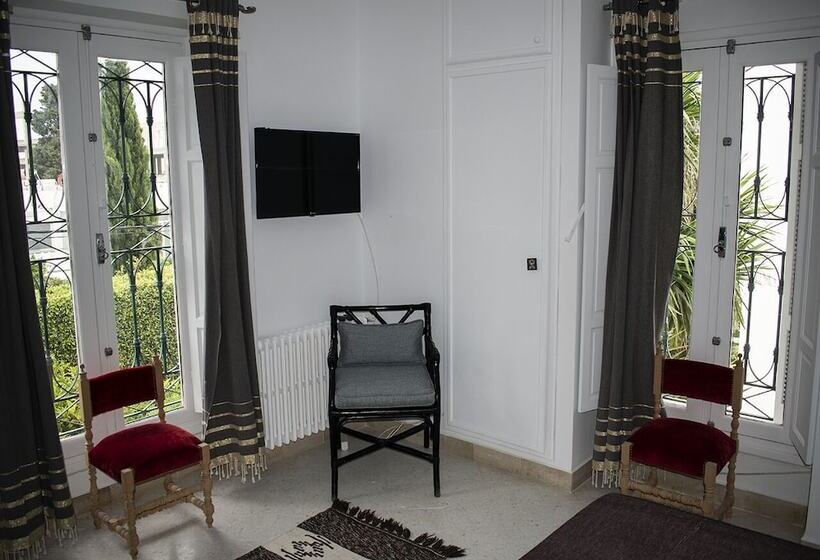 تختخواب و صبحانه Dar Esma