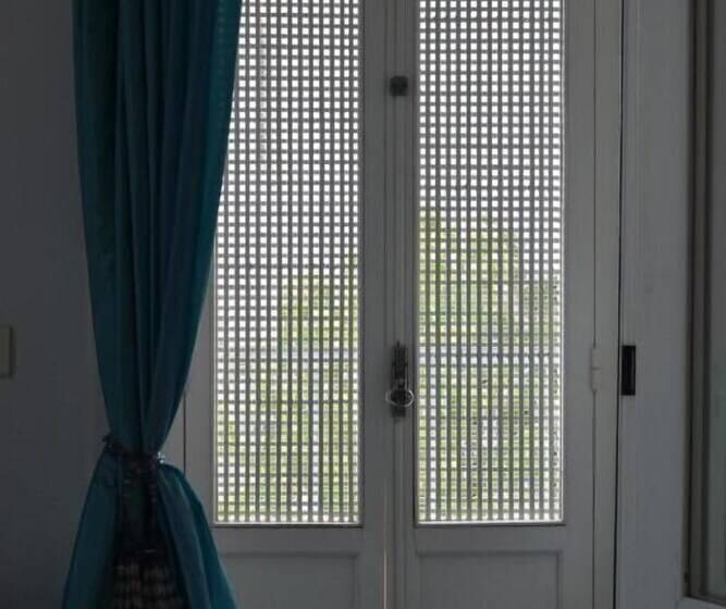 تختخواب و صبحانه Dar Esma