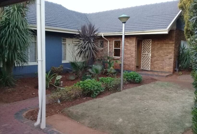 مبيت وإفطار Doeny Lodge