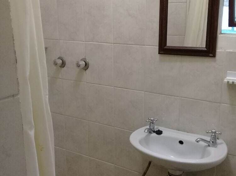 مبيت وإفطار Doeny Lodge