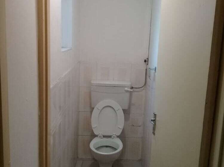 مبيت وإفطار Doeny Lodge