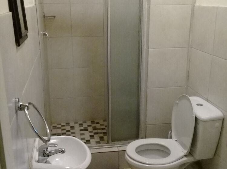 مبيت وإفطار Doeny Lodge