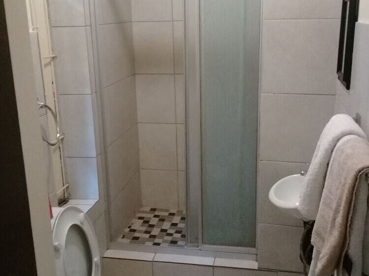 مبيت وإفطار Doeny Lodge