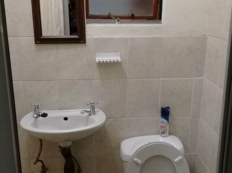 مبيت وإفطار Doeny Lodge