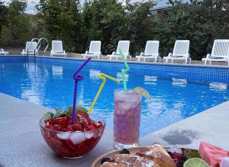 مبيت وإفطار Kamar Hotel Ijevan