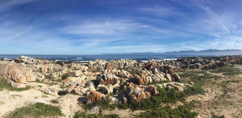 ベッドアンドブレックファースト Marine 5 Boutique