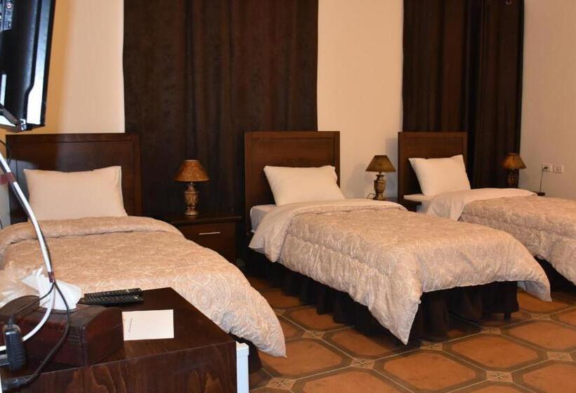 تختخواب و صبحانه Orient