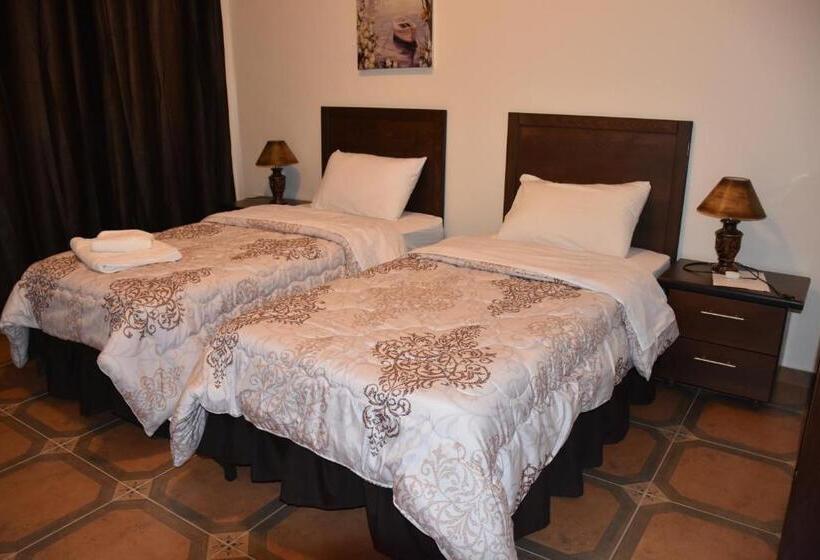 تختخواب و صبحانه Orient