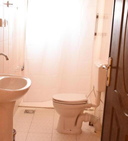 تختخواب و صبحانه Orient