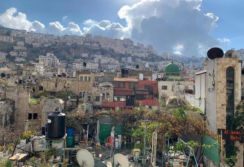 تختخواب و صبحانه Orient