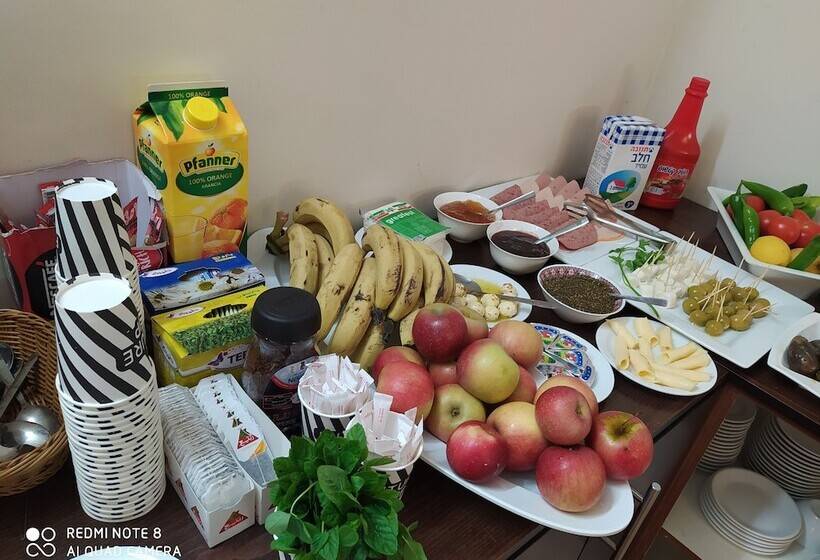 تختخواب و صبحانه Orient