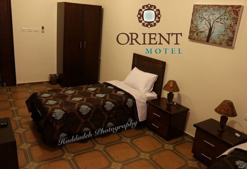 تختخواب و صبحانه Orient