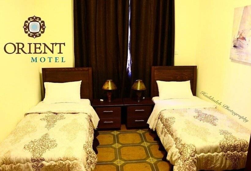 تختخواب و صبحانه Orient