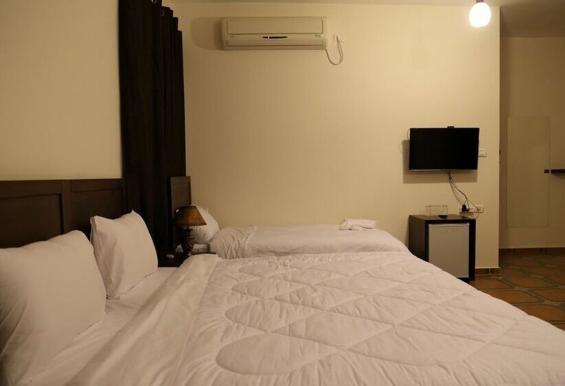 تختخواب و صبحانه Orient