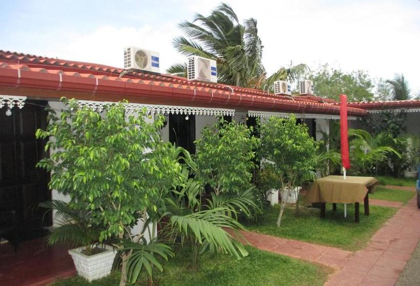 민박 Uppuveli Beach House