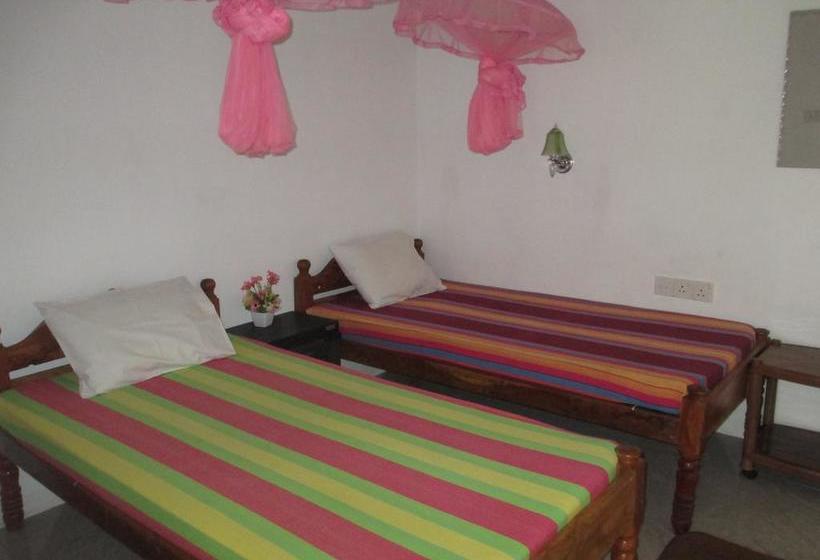 민박 Uppuveli Beach House