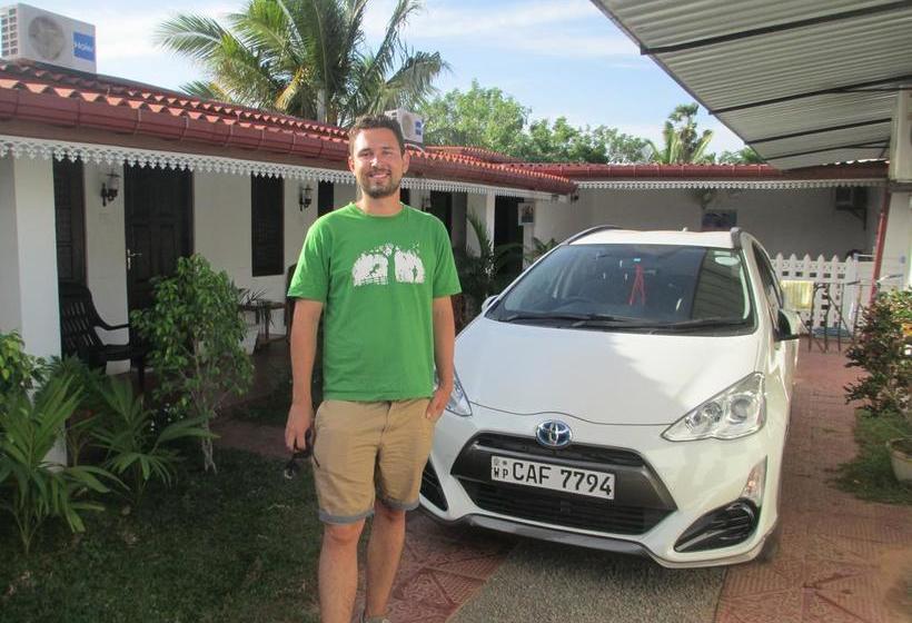 민박 Uppuveli Beach House