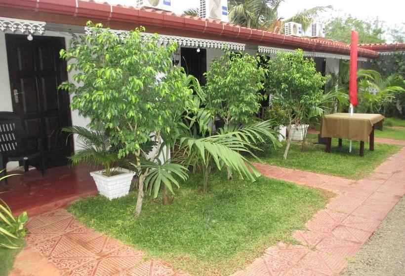 민박 Uppuveli Beach House