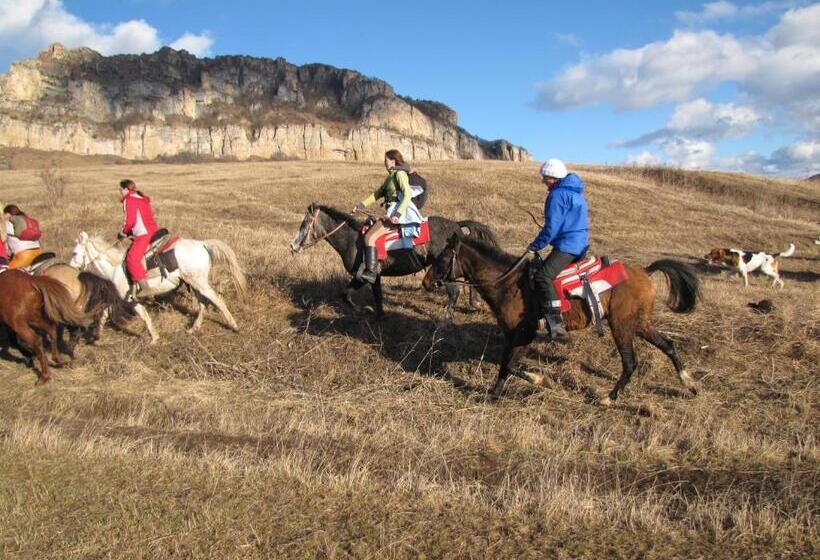 בית מלון כפרי Apaga Resort