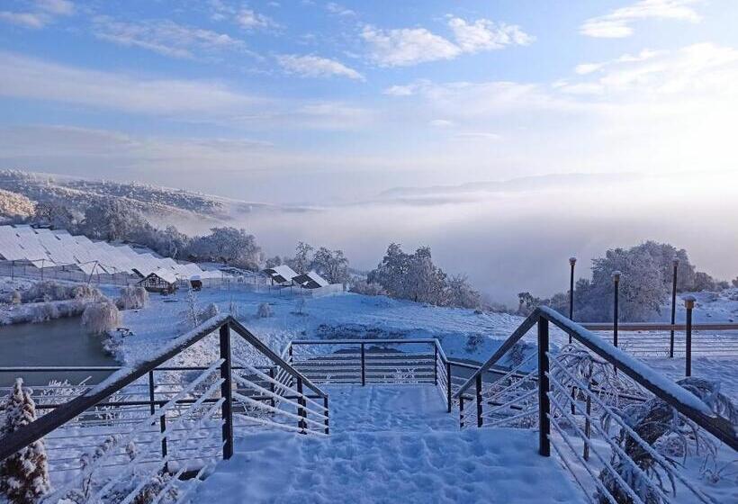 בית מלון כפרי Apaga Resort