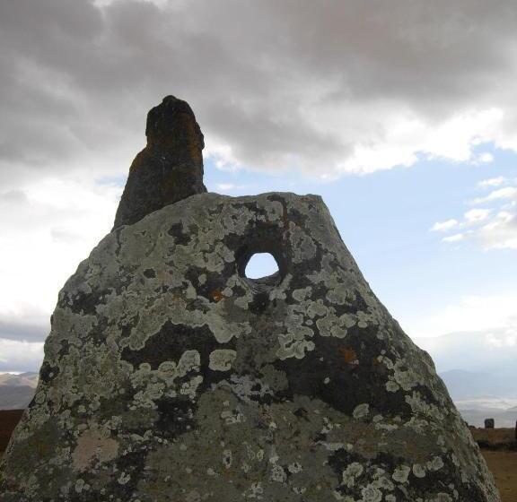 酒店 Azoyan Holiday Resort