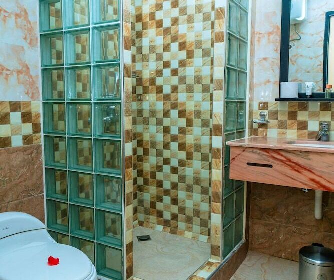 酒店 Golden Tulip Stone Town Boutique