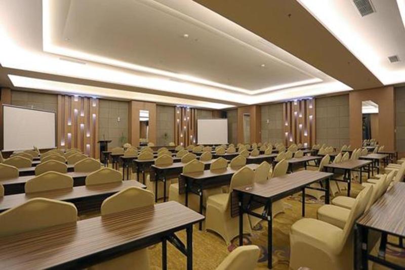 호텔 Horison Tasikmalaya